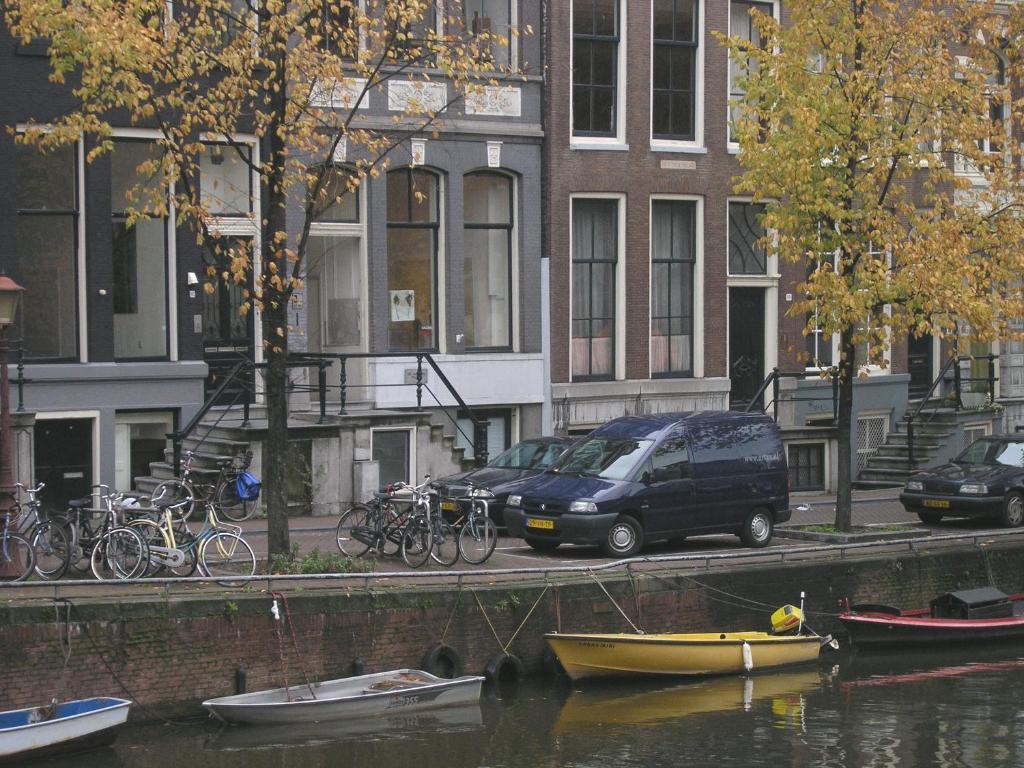 B&B Singel 100 Amsterdam Exteriör bild